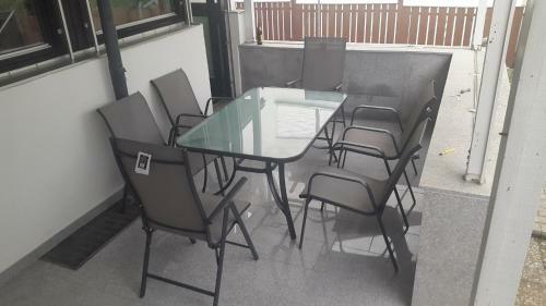 Apartamento Ferienwohnung Am Heuchelberg