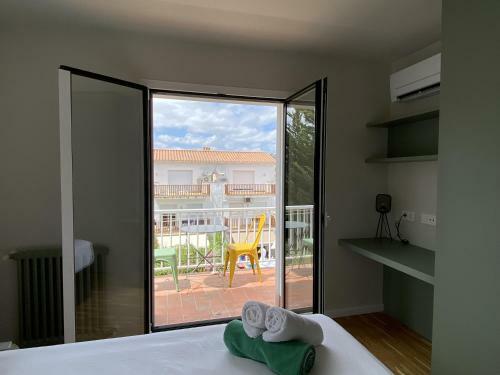 Vinyet Playa Beachfront Apartment