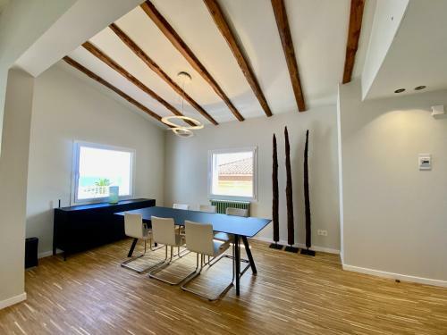 Vinyet Playa Beachfront Apartment