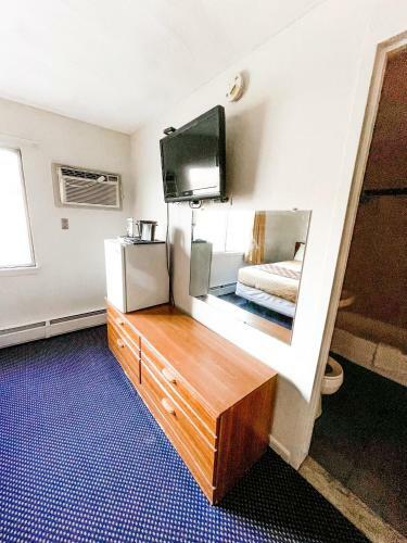 Hotel Utica Rest Inn