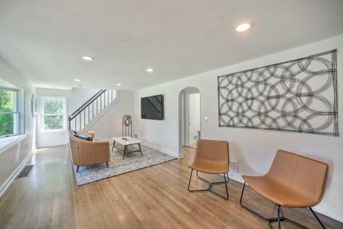 Artsy Upstate Getaway With Huge Private Yard!