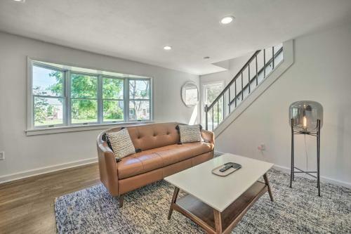 Artsy Upstate Getaway With Huge Private Yard!