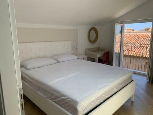 Eliseo - Boutique Apartment