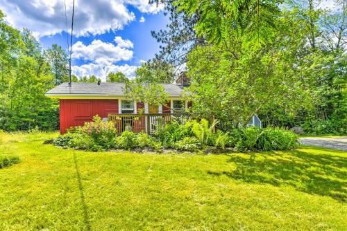 Pet-friendly Wilmington Retreat With Hot Tub!
