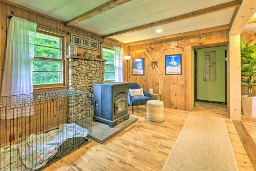 Pet-friendly Wilmington Retreat With Hot Tub!
