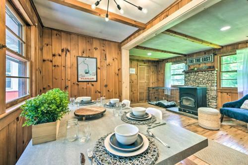 Pet-friendly Wilmington Retreat With Hot Tub!