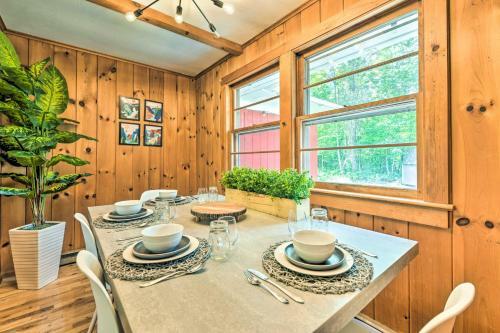 Pet-friendly Wilmington Retreat With Hot Tub!