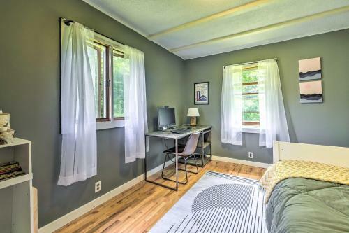 Pet-friendly Wilmington Retreat With Hot Tub!