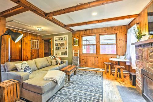 Pet-friendly Wilmington Retreat With Hot Tub!