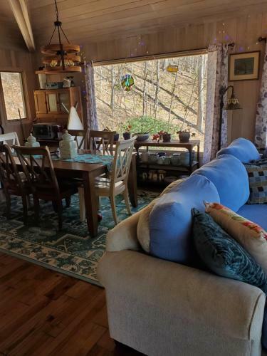 Treehouse Cathedral In Blue Ridge Mountains, Nc