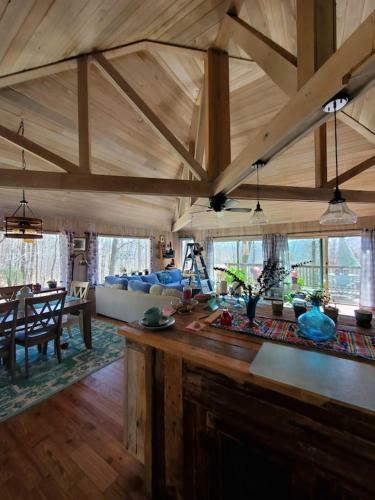 Treehouse Cathedral In Blue Ridge Mountains, Nc