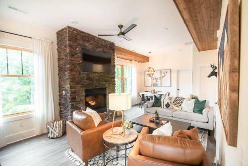 Apartamento Hottub/deck W/ Bar/parking Blueridge@ Main&pine