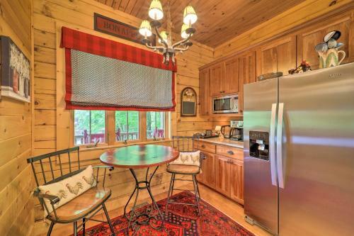 Hilltop Hideaway Cabin With Porch And Fire Pit!
