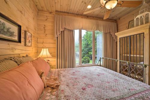 Hilltop Hideaway Cabin With Porch And Fire Pit!