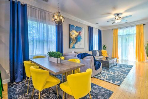 Vibrant Pet-friendly Townhome With Shared Pool!