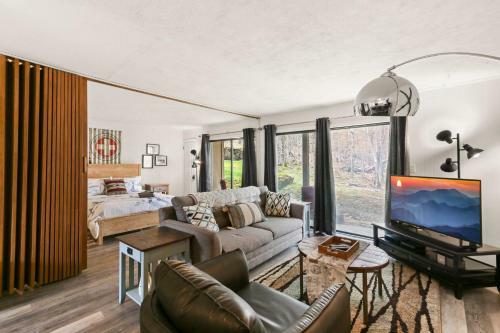 1br 1ba Mountain Holiday Ski Chalet