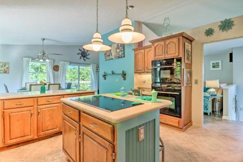 Secluded Family Retreat With Deck And Mtn Views!