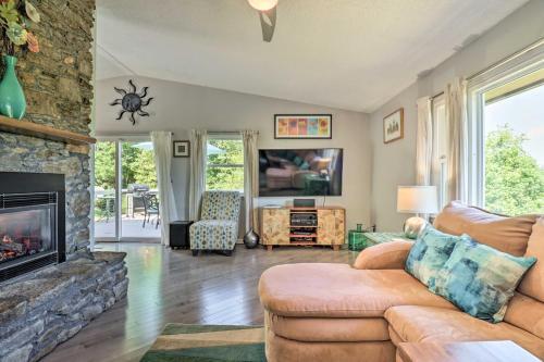 Secluded Family Retreat With Deck And Mtn Views!