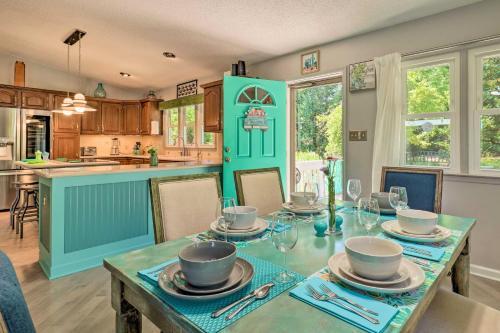 Secluded Family Retreat With Deck And Mtn Views!