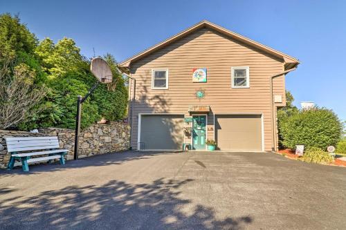 Secluded Family Retreat With Deck And Mtn Views!