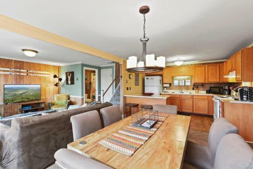 3br 2ba Mountain Condo Sleeps 6 Indoor Pool