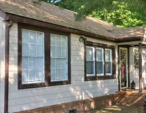 Legacy Cottage... A Place To Unwind And Unplug!