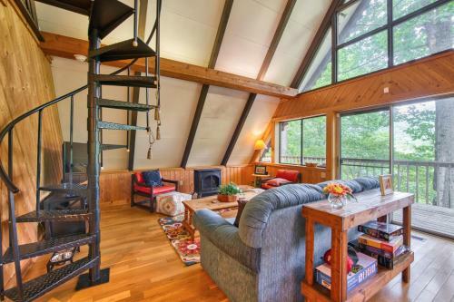 Chalet At Peek's Creek