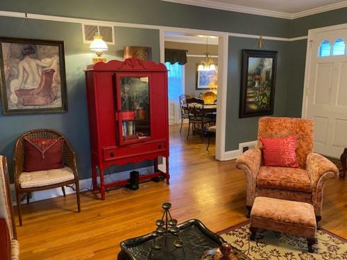 Uptown Oasis Eclectic Cottage
