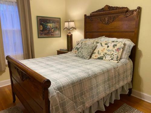 Uptown Oasis Eclectic Cottage