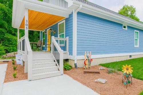 Blue House On Blythe