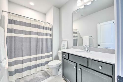 Modern Charlotte Home About 4 Mi To Downtown!