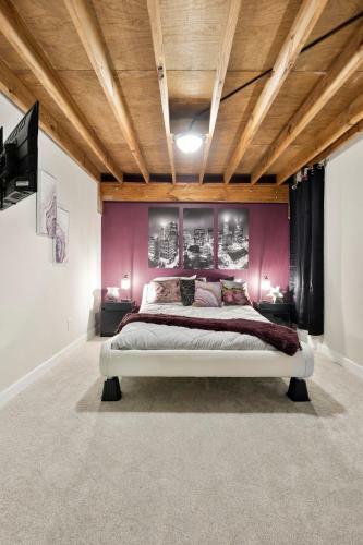 Apartamento Unique Historic Loft, 18ft Ceilings, W/game Room