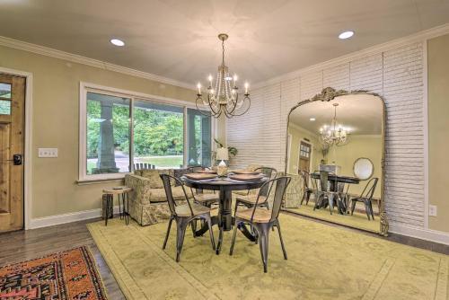 Charming Charlotte Cottage On A Half Acre!