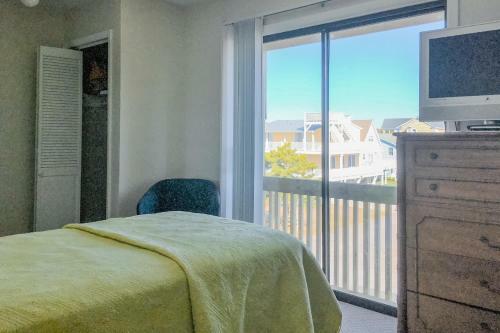 Big Beach Retreat & Ocean West Escape