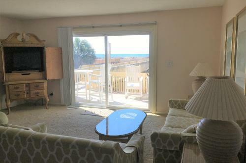 Big Beach Retreat & Ocean West Escape