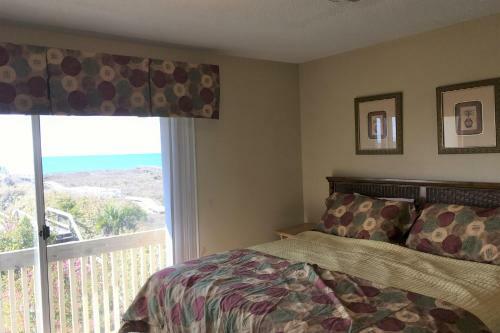 Big Beach Retreat & Ocean West Escape