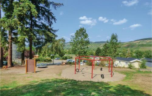 Awesome Home In Riol An Der Mosel W/ 2 Bedrooms