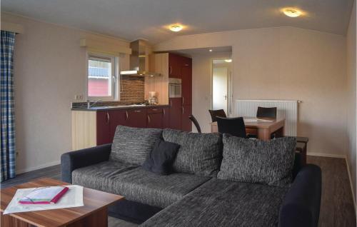 Awesome Home In Riol An Der Mosel W/ 2 Bedrooms