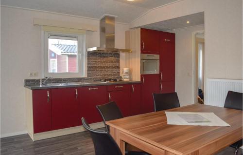 Awesome Home In Riol An Der Mosel W/ 2 Bedrooms