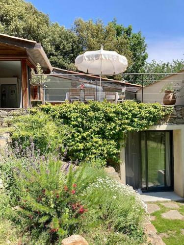 Villa Calme Et Spacieuse Avec Piscine