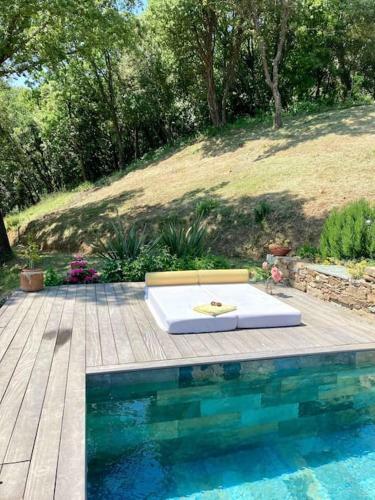Villa Calme Et Spacieuse Avec Piscine