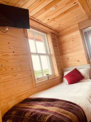 East Learmouth Lakeside Lodges