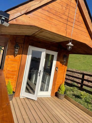 East Learmouth Lakeside Lodges