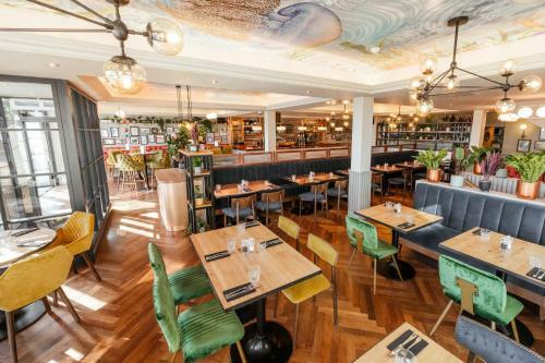 Hotel Oyster House