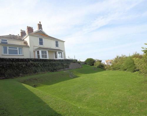 Pentire View 3