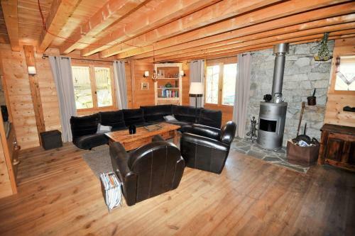 L'emparis - Beautiful House In Chazelet Village