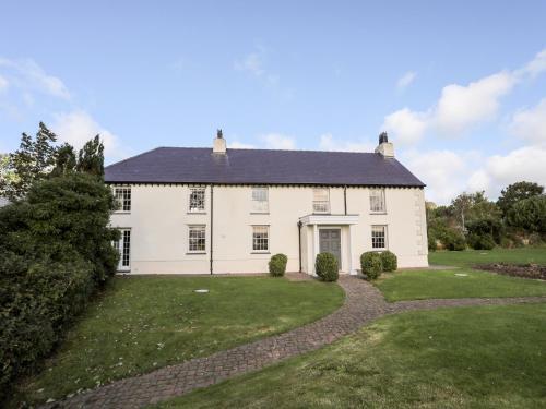 Clynnog House