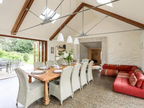 Clynnog House