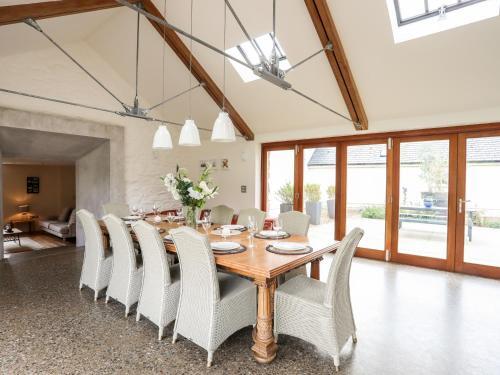 Clynnog House