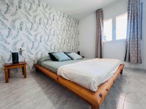 Apartamento P.ba�uls 11